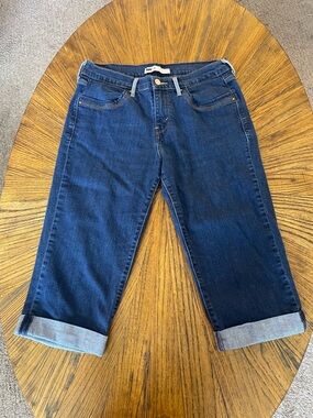 Levi's Dark Blue Cropped Roll-Cuff Jeans